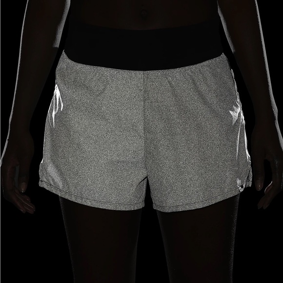 Women's Nike Run Division Mid-Rise 3” 2-in-1 Reflective Shorts, NWT - Picture 7 of 11